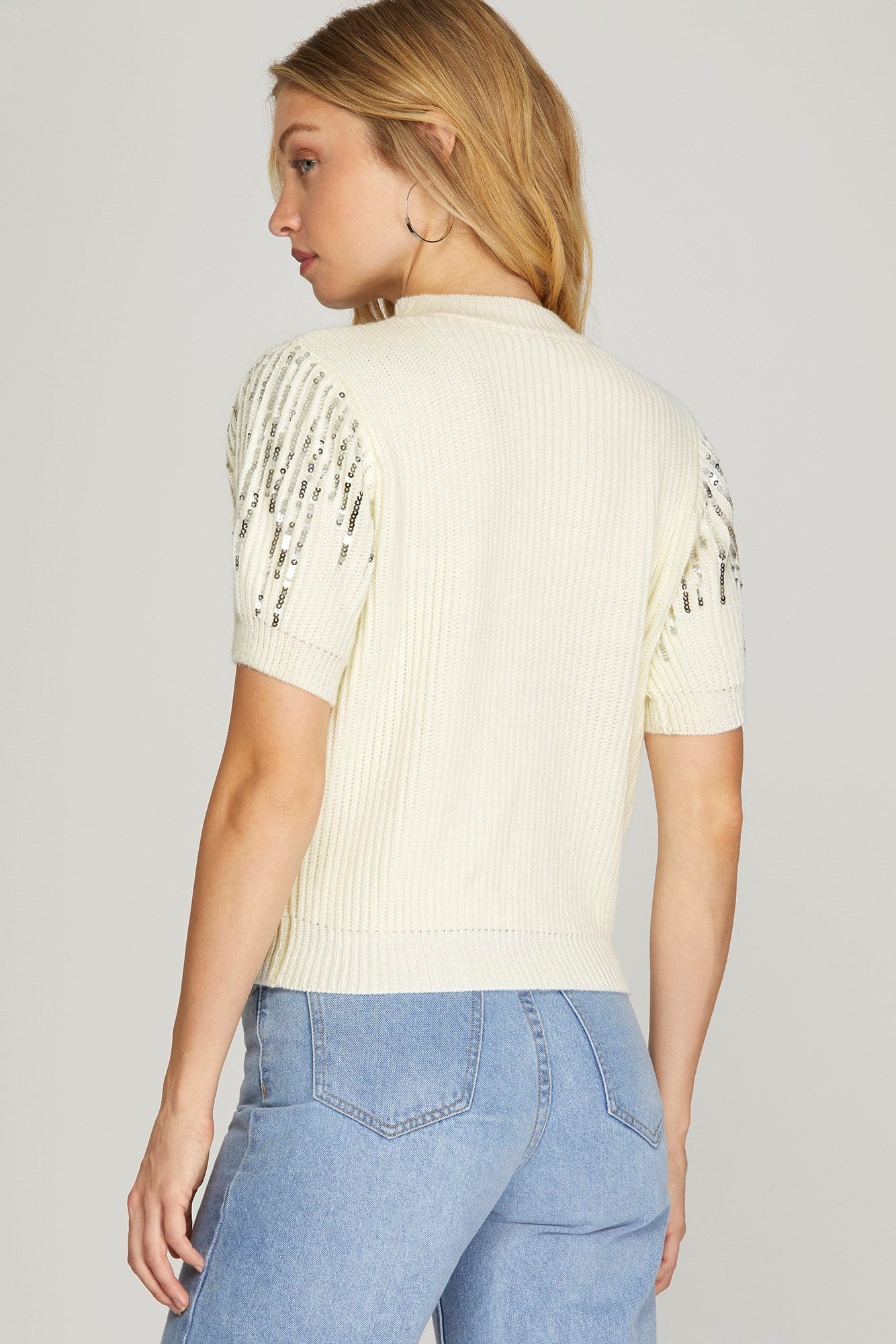 Off White Short Sleeve Sweater Top